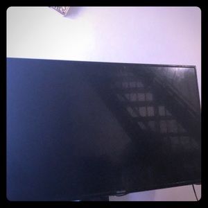 Hy who want to buy a new tv
